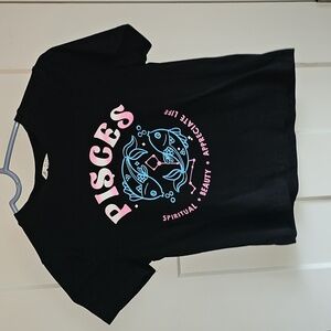 Girls youth Shein Pisces top. Sz 8/9 youth